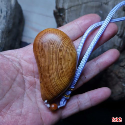 太行崖柏毛料手工打磨甜香手把件
