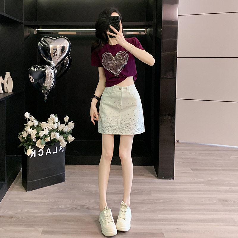白色半身裙套装两件套高级感轻奢高端t恤女款2026新款爆款穿搭夏