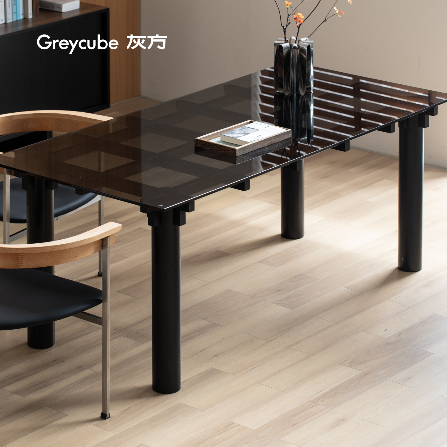 灰方原创意式轻奢玻璃餐桌透明创意现代简约酒店家用长方形餐桌子