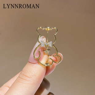 2025新款 LYNNROMAN小熊胸针女款 轻奢小众设计高级感胸花别针配饰