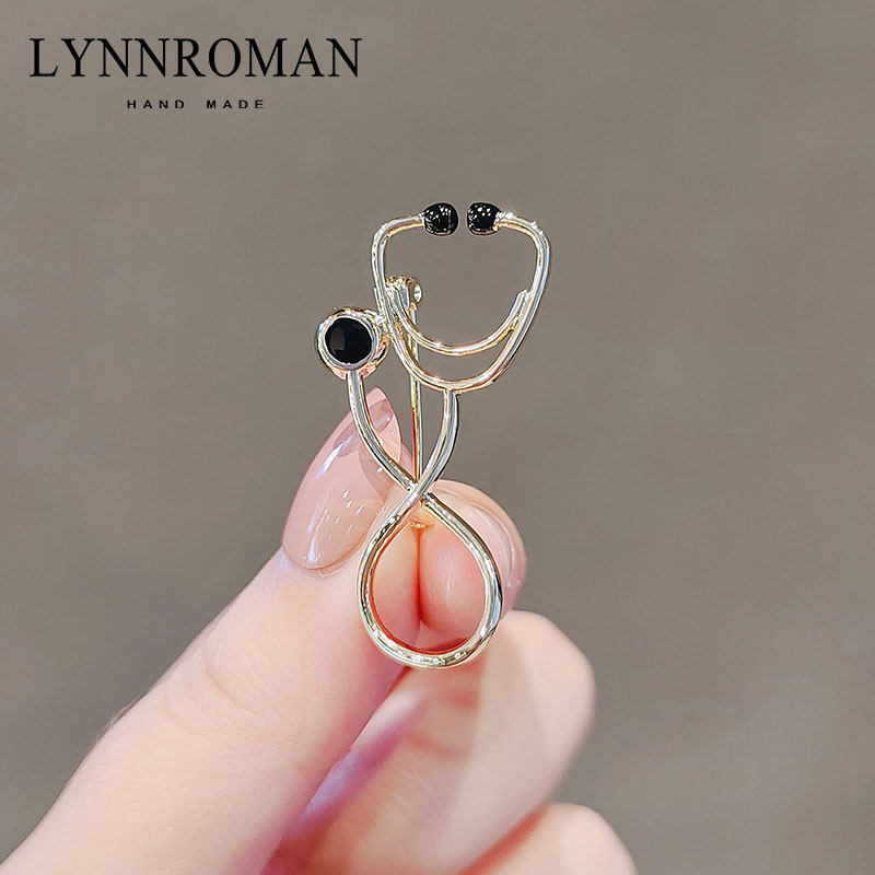LYNNROMAN日系创意金属听诊器胸针潮个性别针医生领针徽章配饰