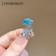 LYNNROMAN蓝水晶水母胸针女小众轻奢蓝色海洋风胸花2025新款 别针
