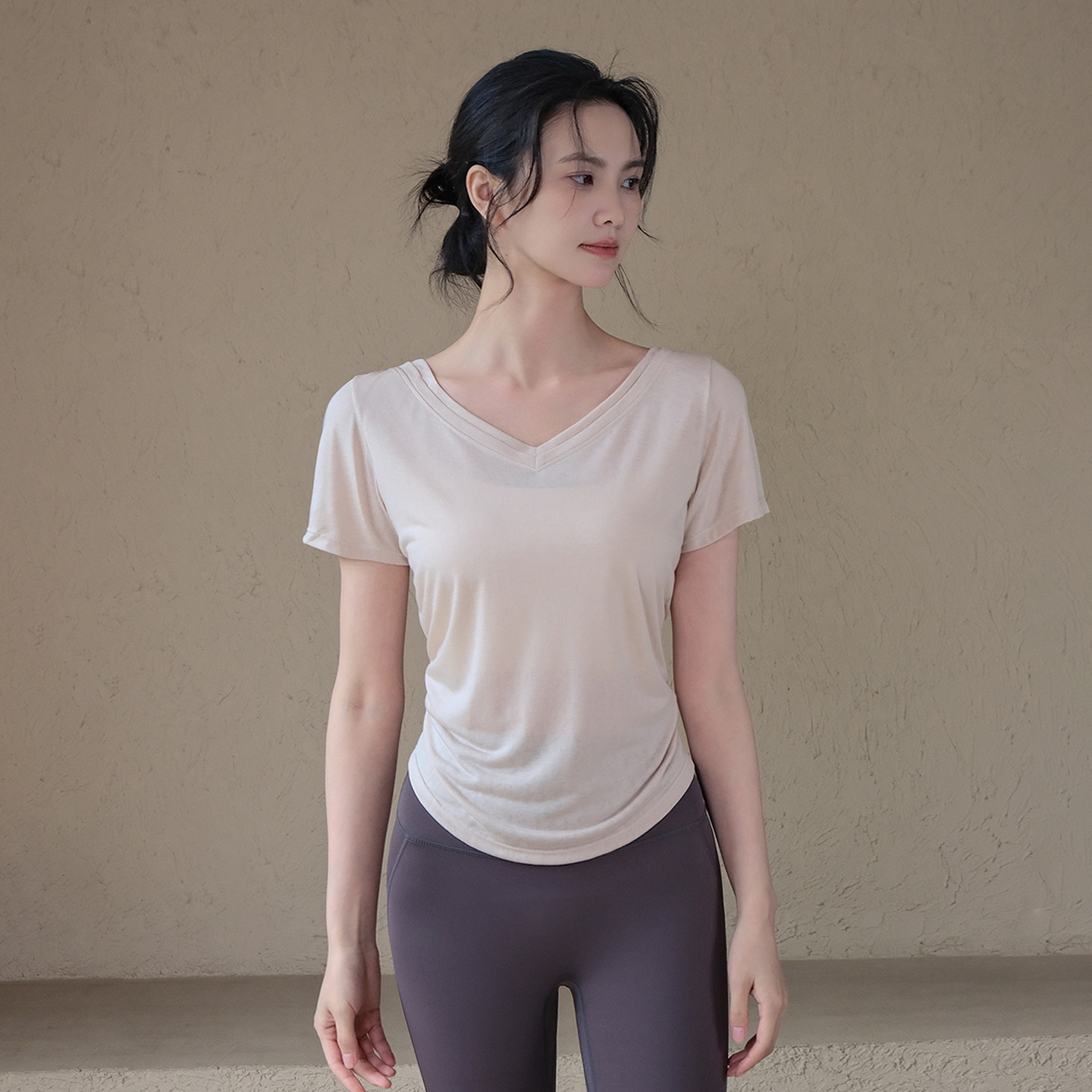 瑜伽服女2025夏季新款V领速干透气运动上衣短袖T恤跑步训练健身服,运动/瑜伽/健身/球迷用品,瑜伽t恤,淘宝优惠券,粉丝福利购,淘宝优惠卷