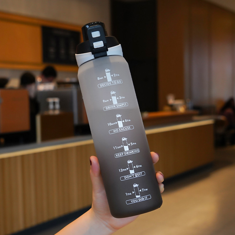 渐变色运动水杯防摔耐热大容量高颜值太空杯便携杯子防漏健身水壶