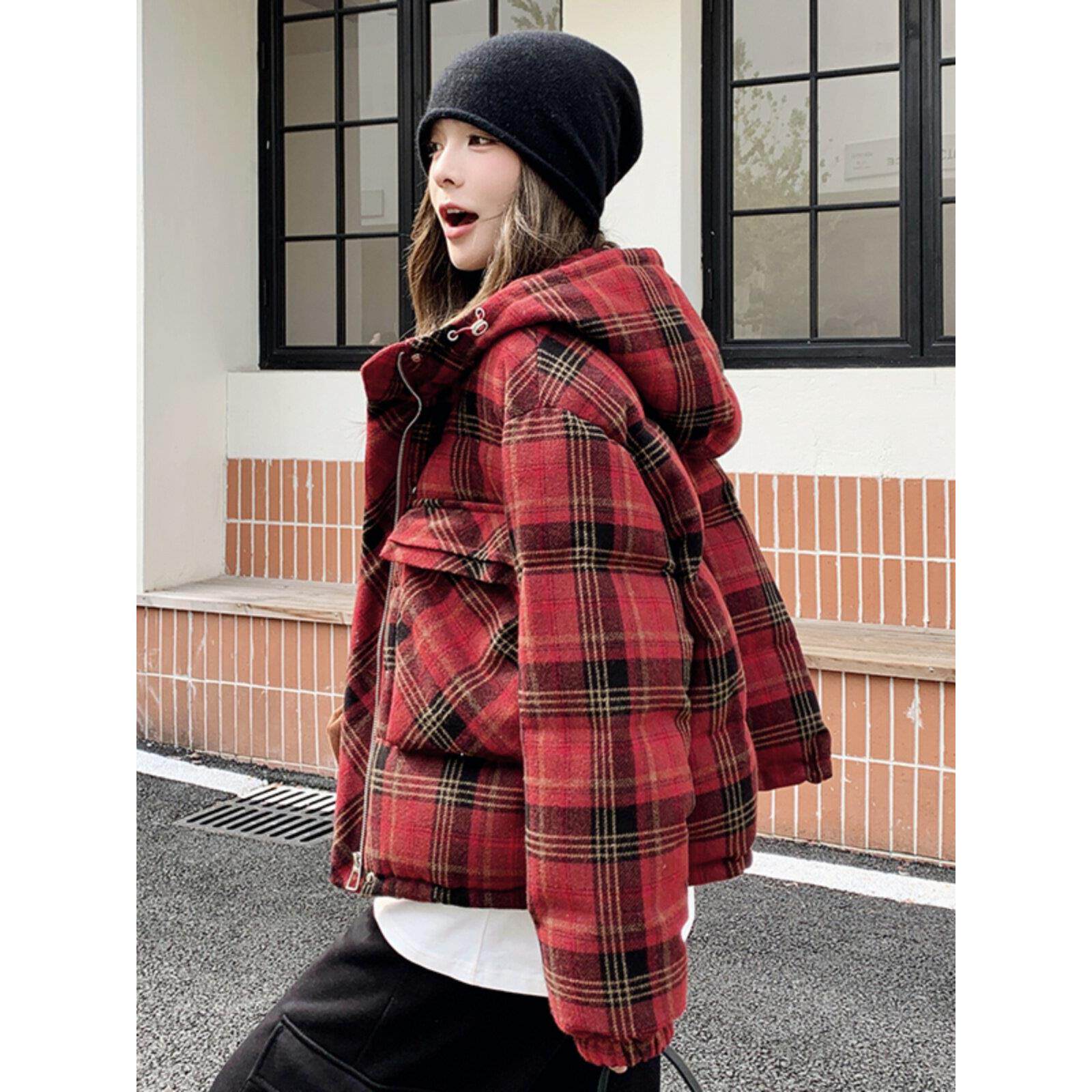 Baulmain Paul红色时尚英伦风连帽格子羽绒服女白鸭绒小个子外套
