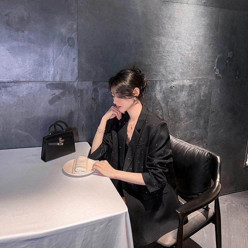 亮闪黑色西装外套女2025年春秋季新款高级设计感小众宽松西服上衣