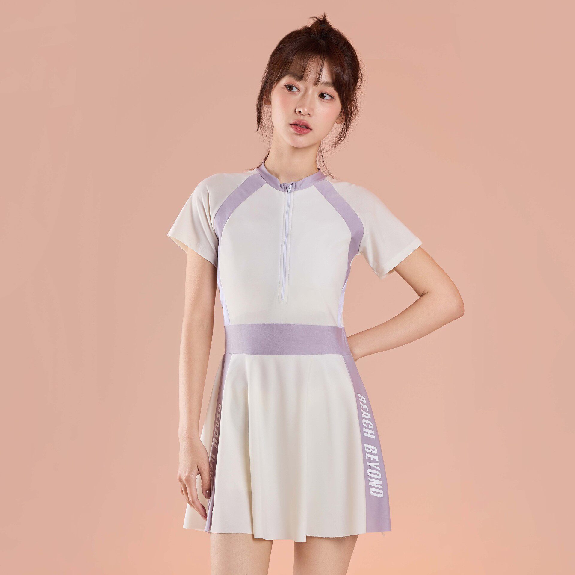 儿童泳衣女童中大童连体短袖游泳衣2025女孩防晒速干泳装运动款