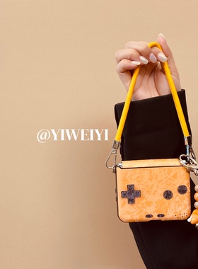 依维意 适用于荣耀MagicVFlip2手机壳圆点加号折叠屏novaFlip牛角包挂件黄色手提带斜挎防摔OPPOFindN3Flip