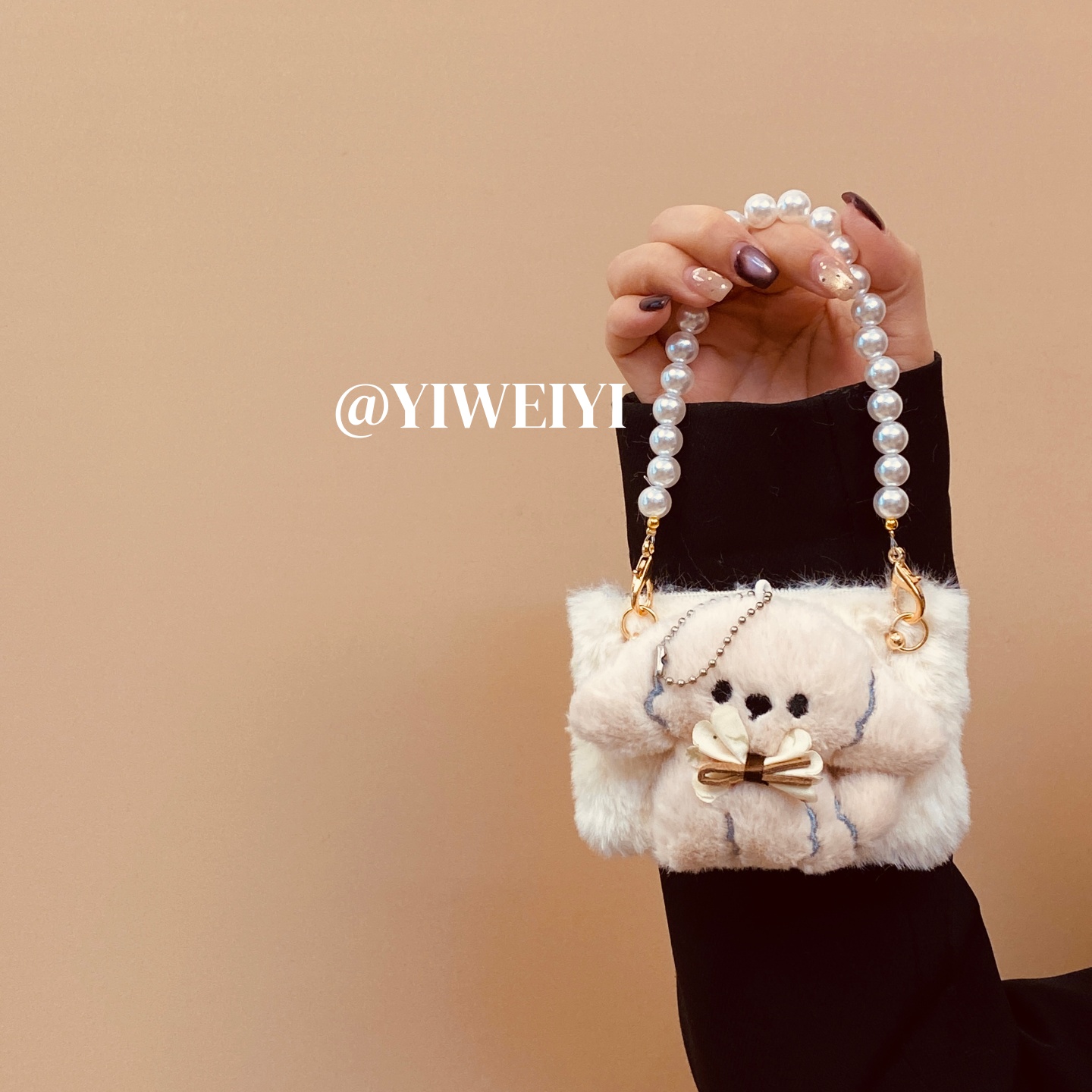 依维意 适用于荣耀magicvflip2手机壳珍珠手链折叠屏vivoxflip防摔斜挎W25Flip秋冬新款白色毛绒小狗pocket2