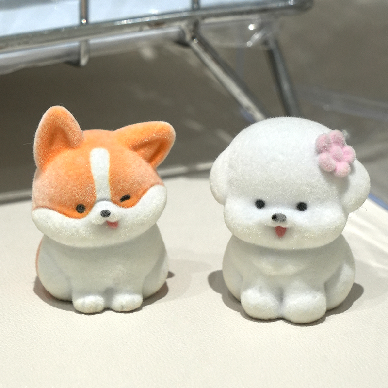 迷你植绒小狗桌面摆件