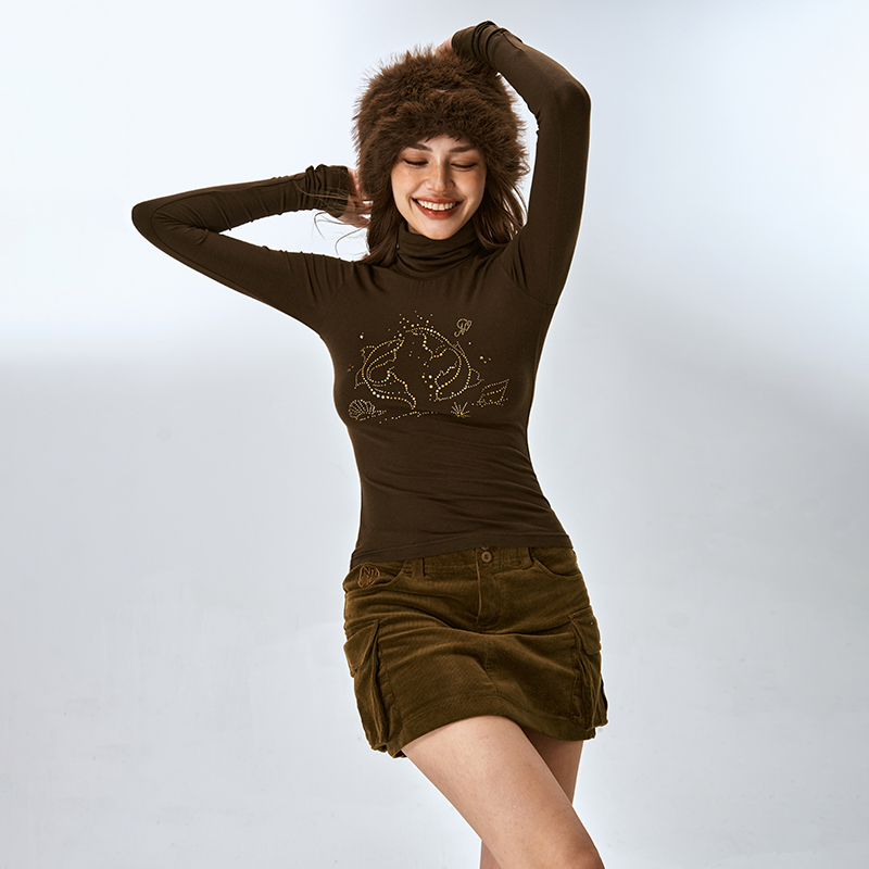 NNOVA锦鲤紧身水钻高领打底T恤