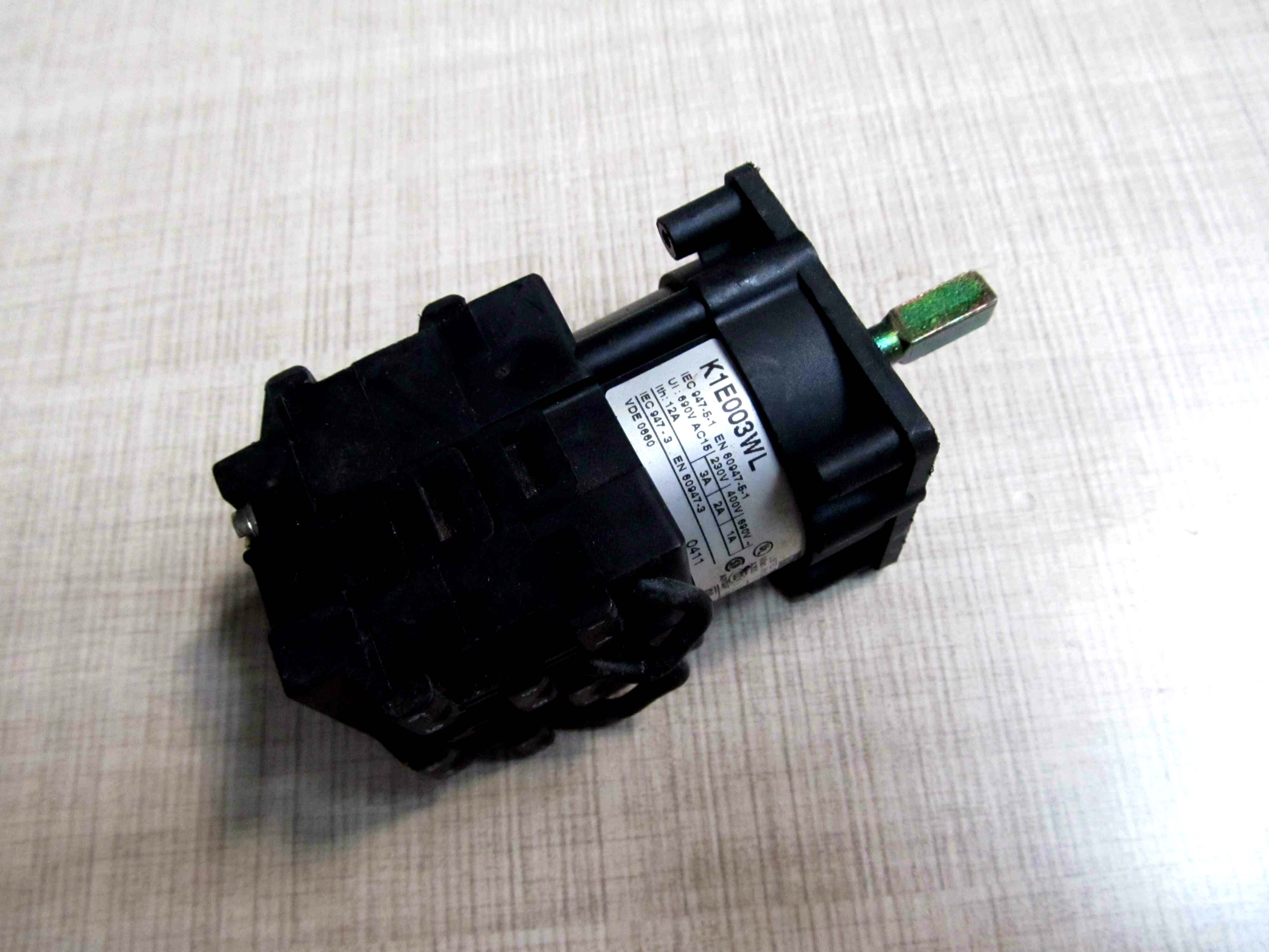 k1e003wl 正品施耐德凸轮开关 转换开关