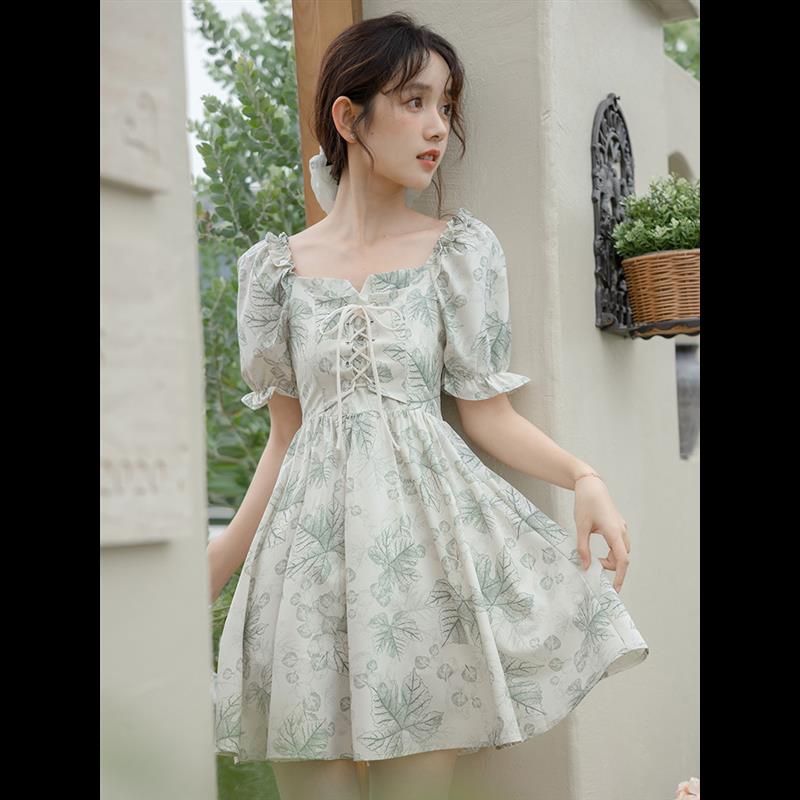 潮牌法式泡泡袖碎花连衣裙女2025年夏季小个子甜美减龄短袖公主裙