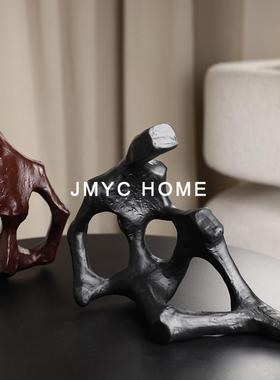 意饰极简家居镂空人物造型摆件样板间售楼处办公室桌面装饰品