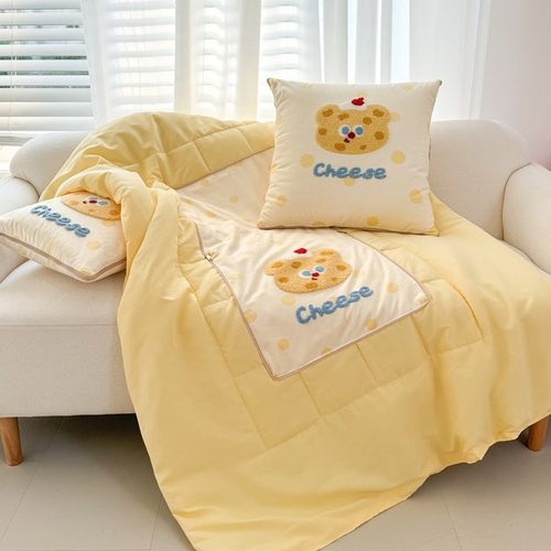 汽车内抱枕被子两用二合一2025新款可折叠午睡毯子靠枕头被空调被