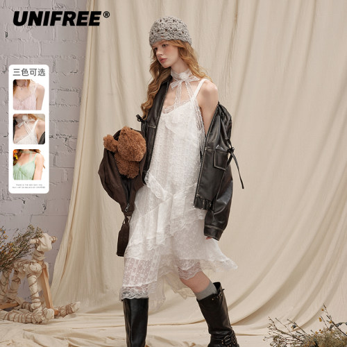 UNIFREE甜酷风不规则连衣裙