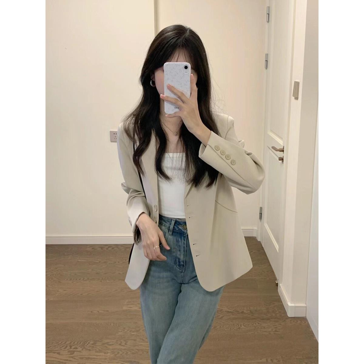 LILY MOST浅卡其休闲西装外套女春新款小个子短款气质高级感西服