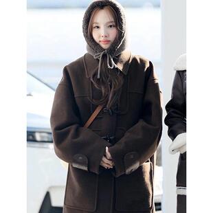 林娜琏同款咖色牛角扣羊绒女2025冬季新款百搭韩系中长款宽松外套