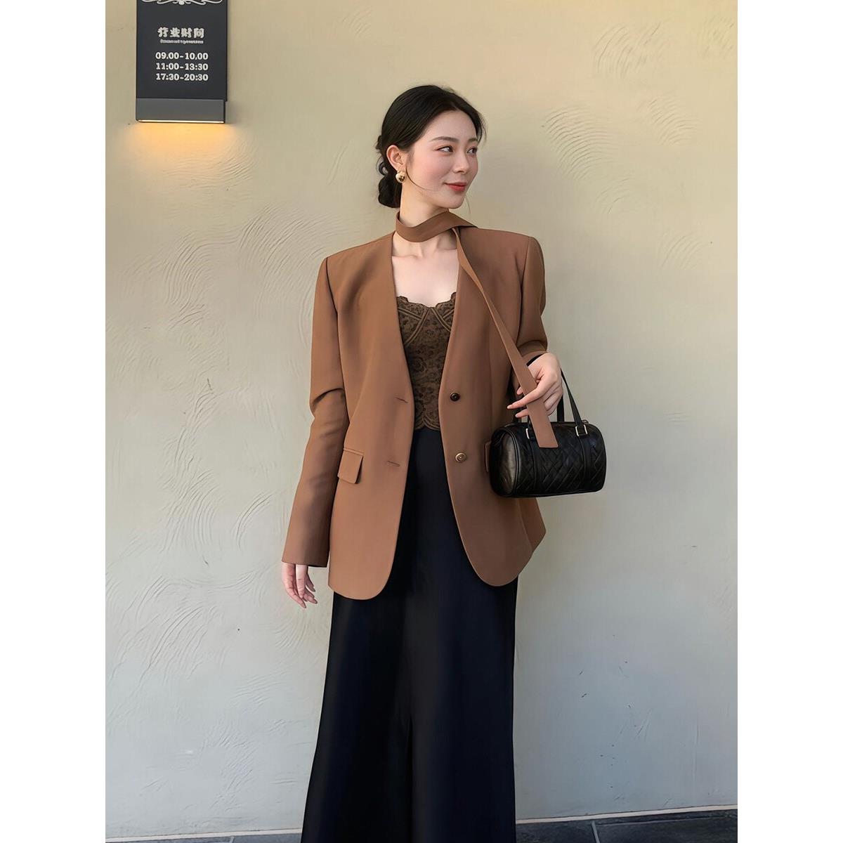 LILY MOST春新款高级感时尚西装外套女漂亮薄款小个子休闲西服潮