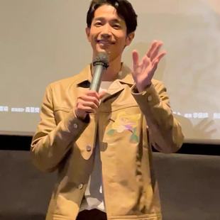 25FW欧美风早秋字母花朵刺绣粒面皮革翻领夹克时尚 外套 朱一龙同款