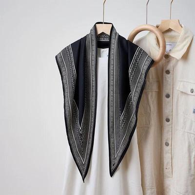 丝巾女三角巾百搭屁帘搭配