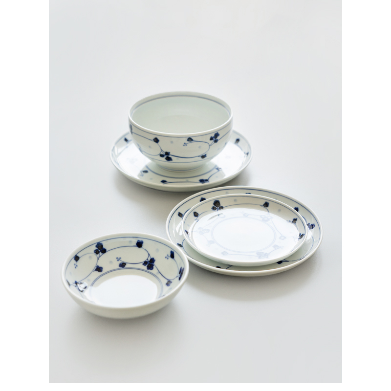 有田烧平盘瓷大众圆形青花5寸