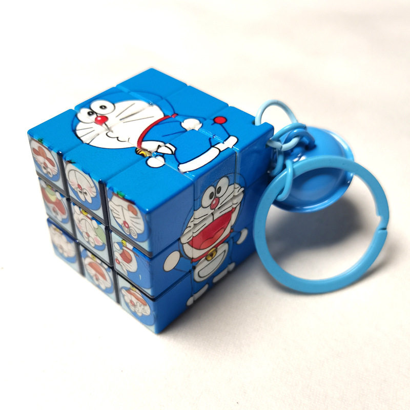 叮当猫小魔方钥匙扣卡通可爱高颜值娃娃机公仔学生叮当猫书包挂件