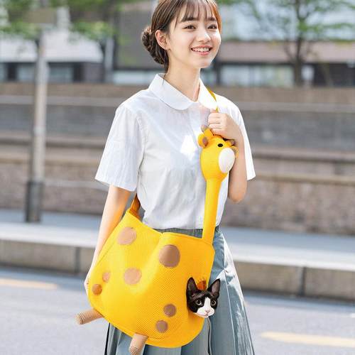 网红爆款猫包萌趣动物造型透气外出斜挎包春夏季露头狗包宠物背包