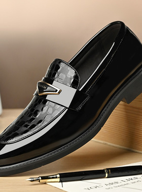 跨境大码46男鞋2025春秋新款男士商务正装皮鞋漆皮尖头鞋2355