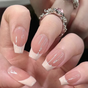 网红款夏日显白清新优雅可爱草莓奶盖穿戴甲贴片2025新款甲片成品