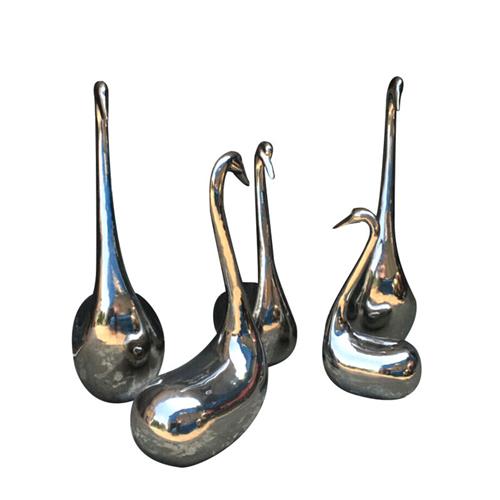 工厂不锈钢天鹅雕塑碧桂园户外园林广场水池装饰镜面鱼群鹅蛋摆件