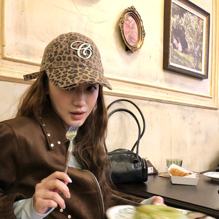 赵露思同款复古豹纹棒球帽女街头y2k老钱风显脸小字母刺绣鸭舌帽