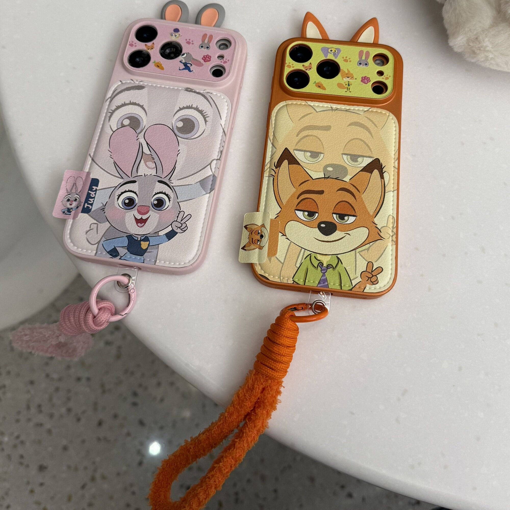 网红款皮质比耶朱迪尼克立体耳朵手拎绳适用苹果17promax 手机壳iP16pro