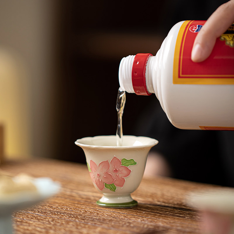 家用中式高颜值高脚杯一两小酒杯酒吧斗酒烈酒杯女士专用果酒杯子