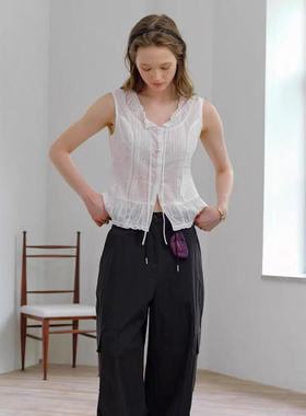 现货～韩国modest mood蕾丝背心法式压褶镂空刺绣设计无袖上衣女