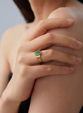 椭圆祖母绿宝石耳环戒指套装女