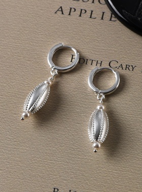 磨砂哑光橄榄珍珠耳环女轻奢小众设计高级感简约气质银色耳坠耳饰