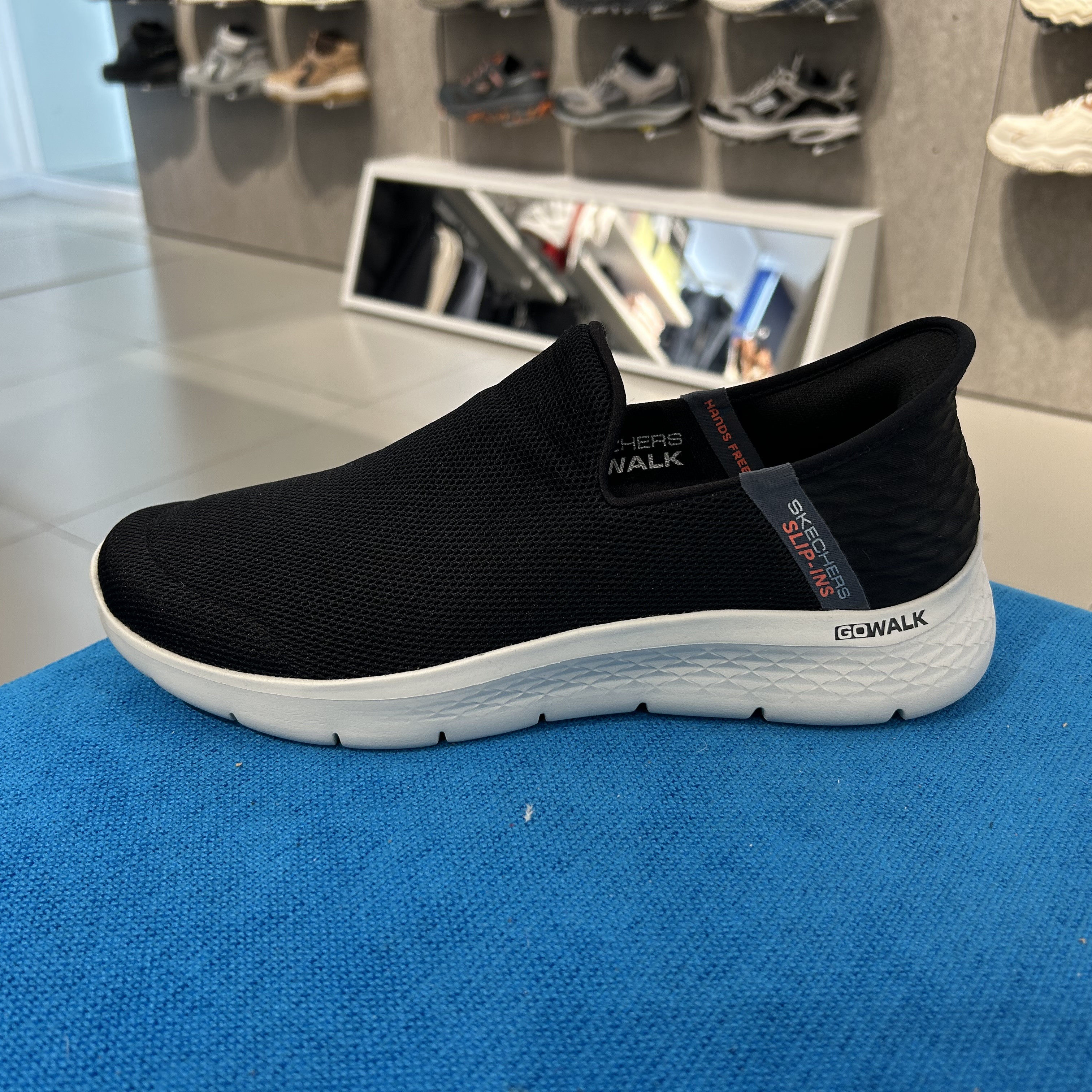 斯凯奇男款懒人一脚蹬缓震透气闪穿鞋运动健步鞋216491