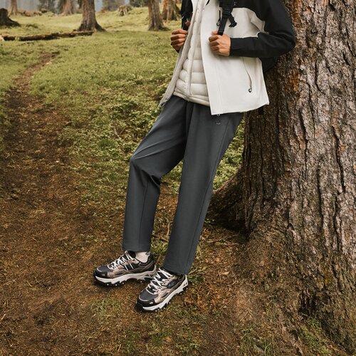 Skechers斯凯奇2025新款男士日常防泼水梭织舒适休闲长裤P325M110
