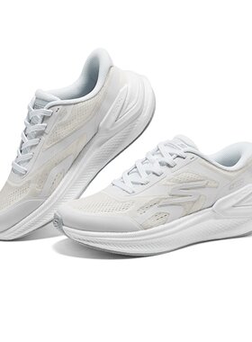 Skechers斯凯奇2026新款女士高回弹日常运动绑带专业跑步鞋129782