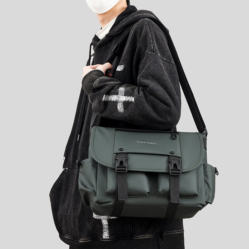 2025新款男士斜挎包潮牌机能男士包袋