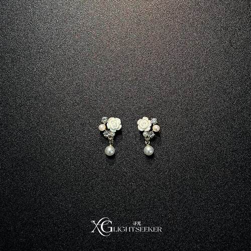 S925纯银白色山茶花珍珠耳钉女