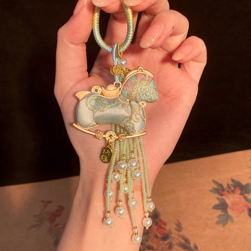 新中式马上有钱宋锦小马流苏挂件