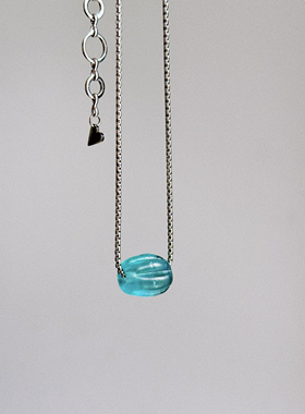 2024年轻奢小众设计感清透蓝绿色ins项链显白温柔气质