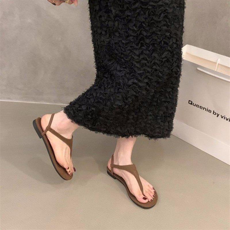 百搭裙子专用鞋网红同款绒面平底夹趾罗马凉鞋女2026新款夏季外穿