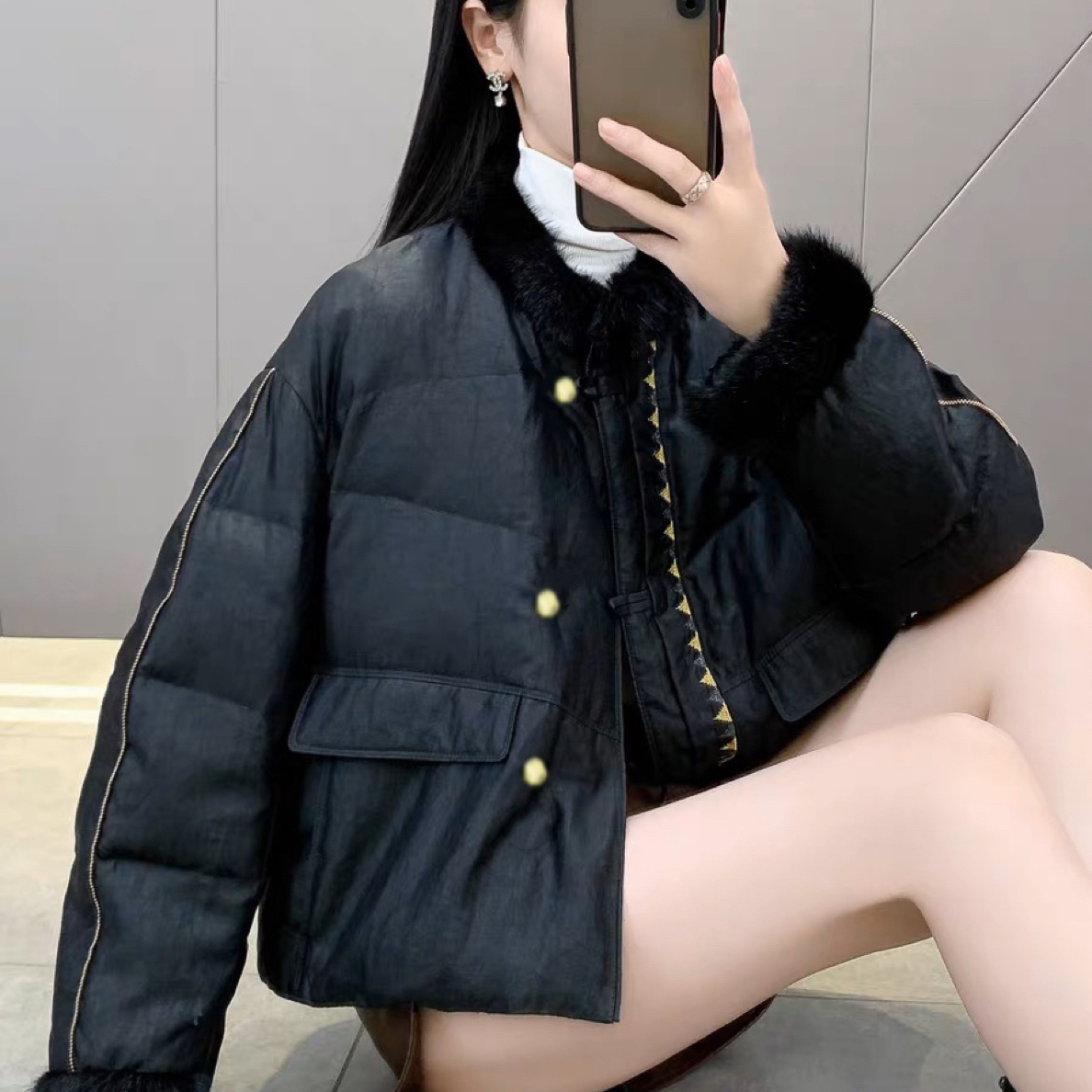 DY3269樱美嘉90白鸭绒羽绒服水貂保暖外套冬季新款女黑色立领