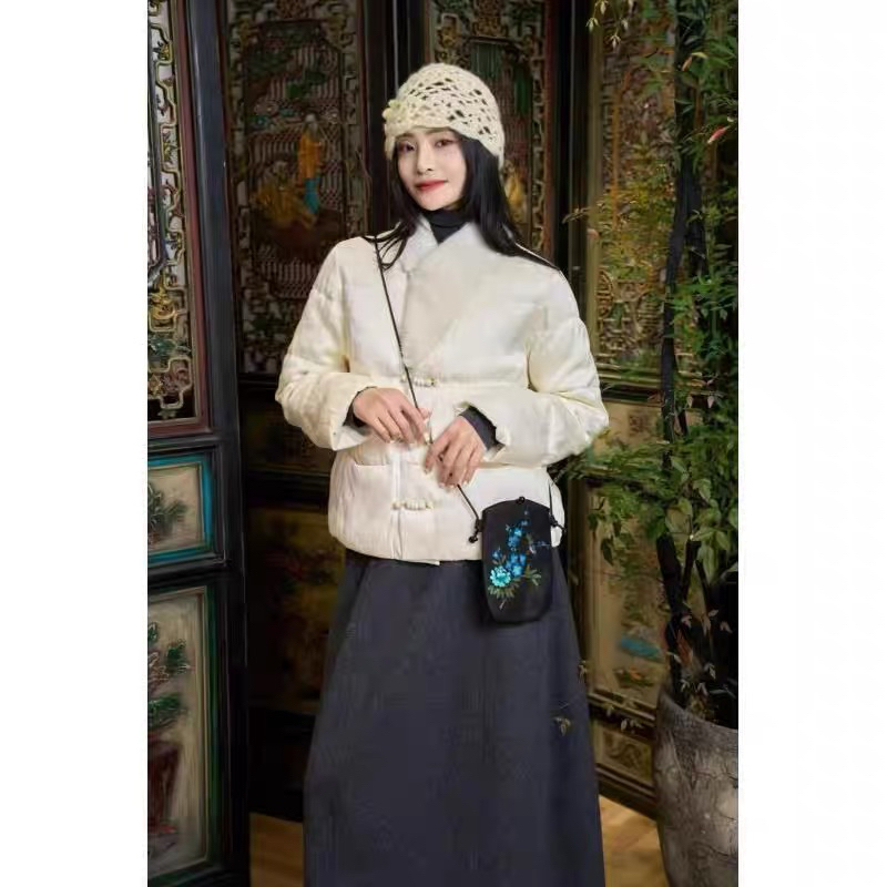 DY3342樱美嘉90鹅绒服拼接水貂毛皮草羽绒服冬季新款新中式女