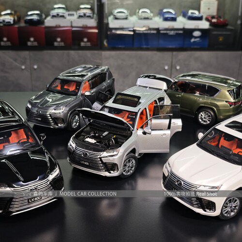 LCD 1:18 雷克萨斯LX600 越野车SUV 合金全开汽车模型收藏摆件