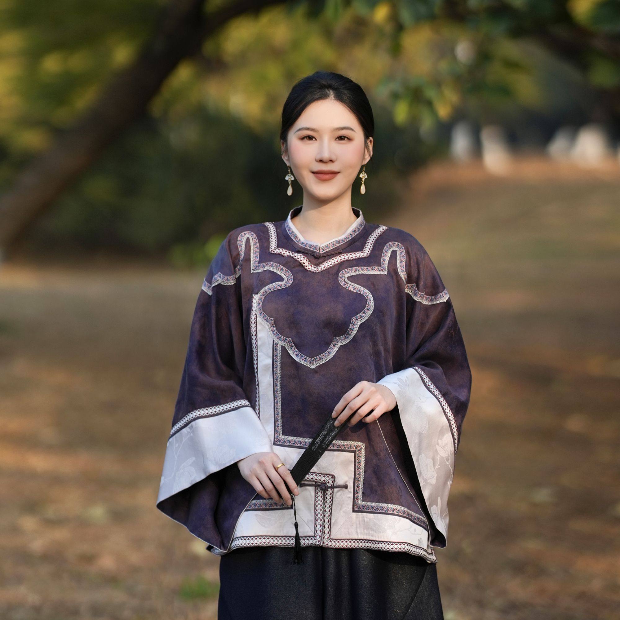 【黛云织】复古中式100%桑蚕丝香云纱国风平肩琵琶襟提花太太服