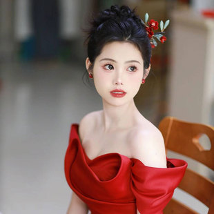 新中式新娘发簪头饰女高级感红色绒花簪子复古敬酒结婚礼服配饰品